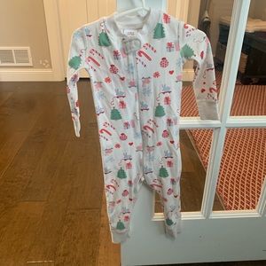 Hannah Anderson holiday footless jammies